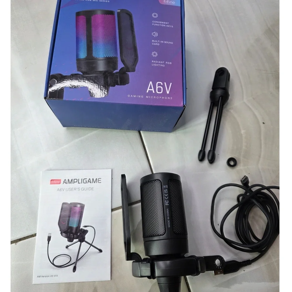 Fifine AmpliGame A6V USB Gaming‎ Microphone RGB Condenser Mic Tripod Stand S2